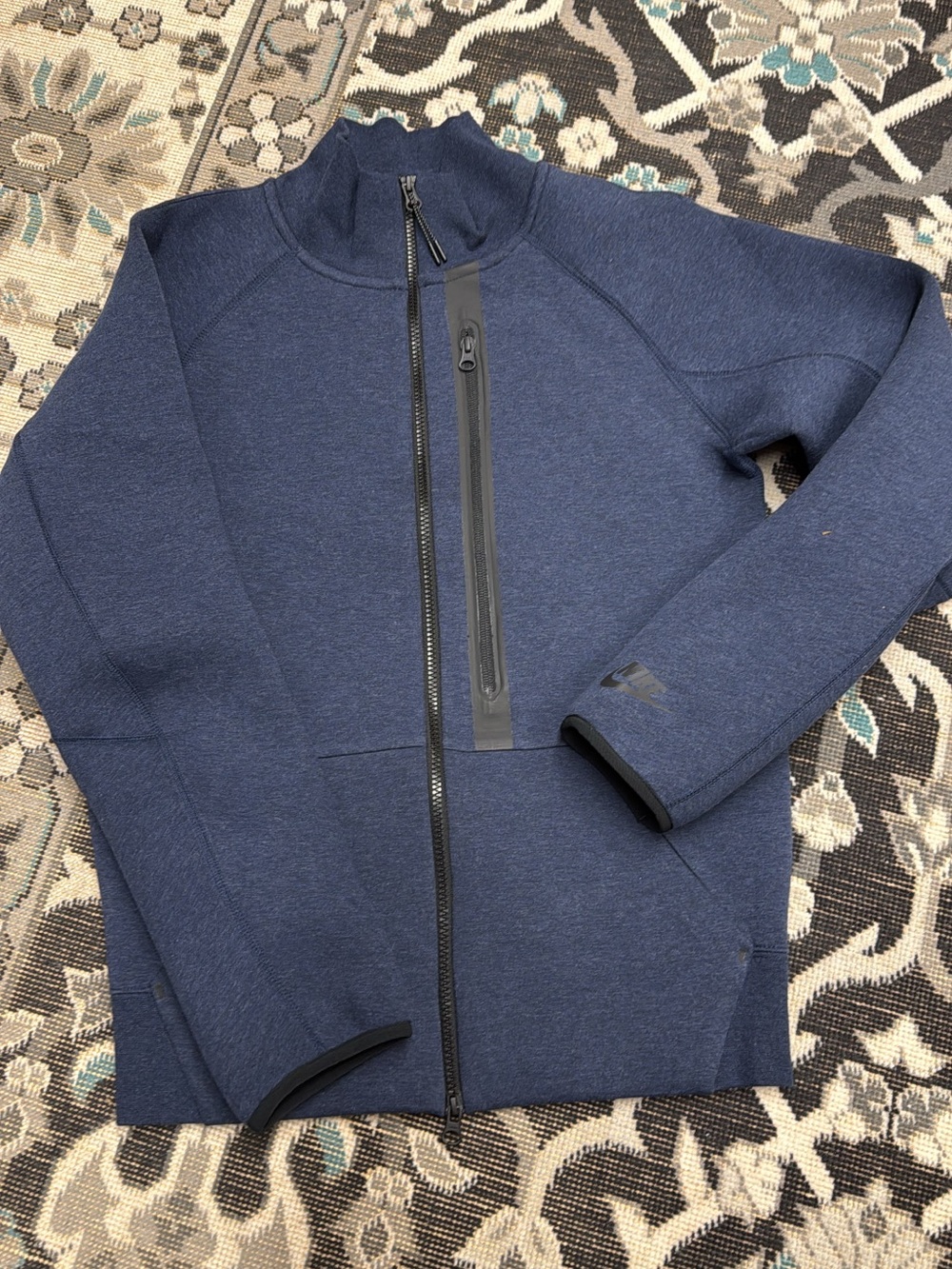 Nike Men's tech Full-Zip Performance Jacket- S